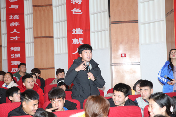 CV4A96186666.jpg