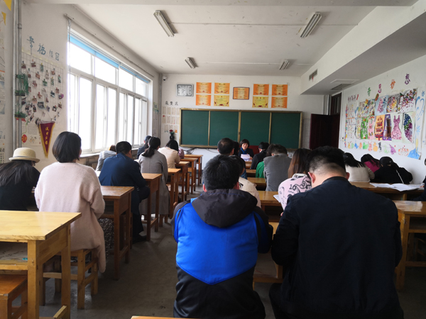 基础部开展”新旧动能转换“专题学习会.jpg